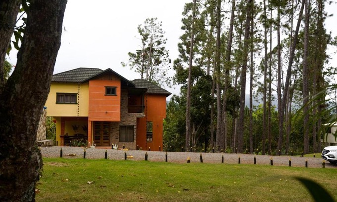 Urbanizacion Raul Ruiz Villa | Villa Golf