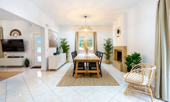 Spartylas Villa | Villa Grande Casa with private Pool - Mea Terra Villas