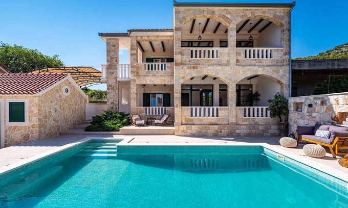 Seget Casa | Villa Heritage Resort