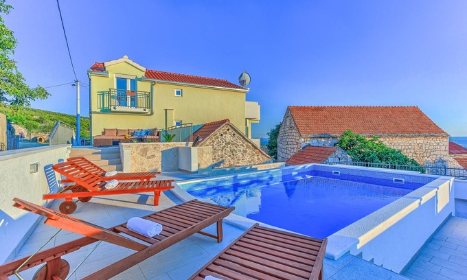 Unesic Casa | Villa Heritage con piscina