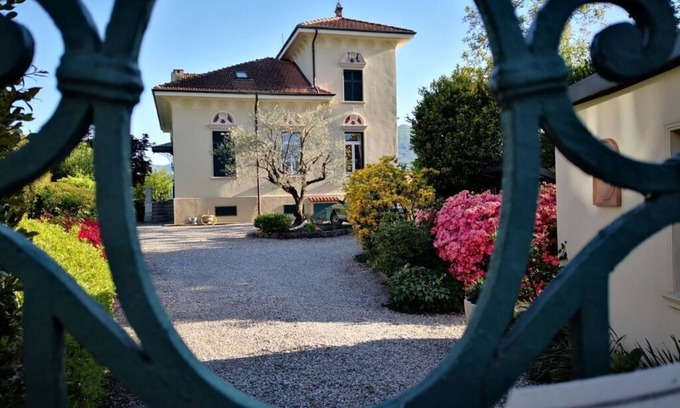 Luino Casa | Villa Hermanno vista al lago