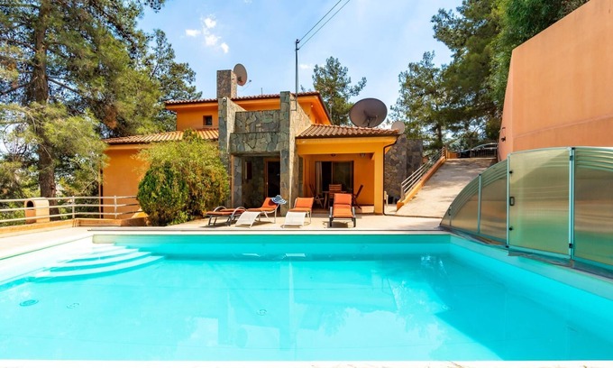 Vasa Koilaniou Villa | Villa Hillcrest Panorama, Ezoria Villas, Moniatis