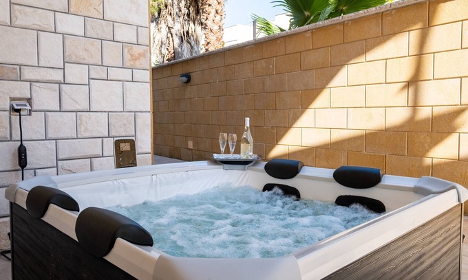 Baia Verde Villa | Villa 'I Love Baia Verde Spa' con piscina privada, terraza privada y aire acondicionado