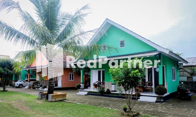 Ciwaru Cabina | Villa Ikhbar Ciletuh RedPartner