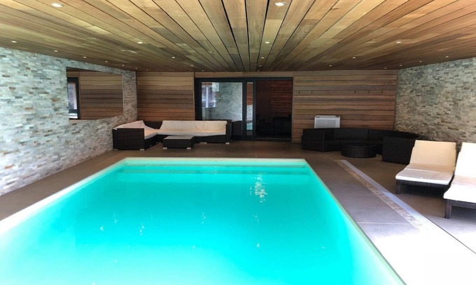 Coo Casa | Villa en Coo con piscina y cerca de cascadas