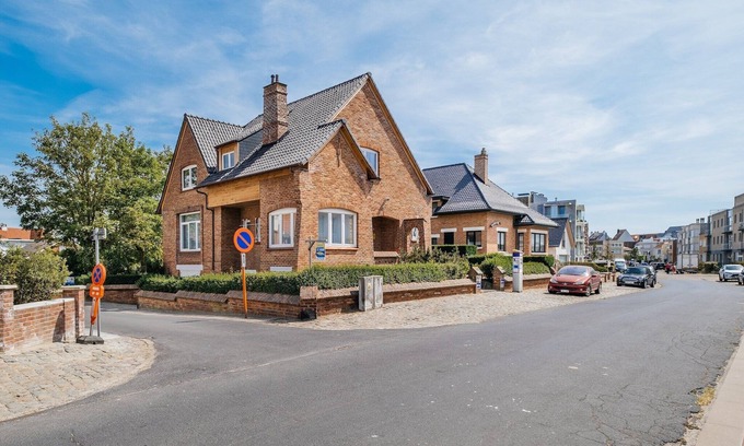 Koksijde-Bad Villa | Villa en Koksijde con jardín soleado