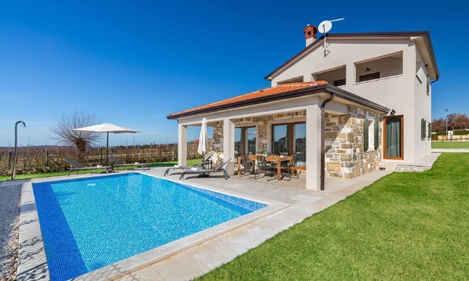 Karojba Villa | Villa en Motovun con piscina y vistas