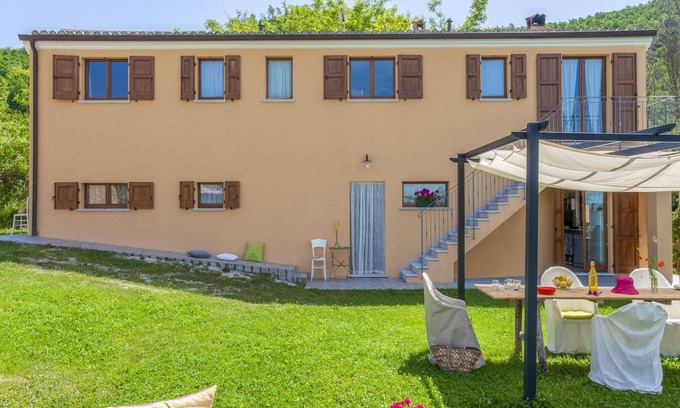 Pergola Villa | Villa Serena, Pérgola Tranquila
