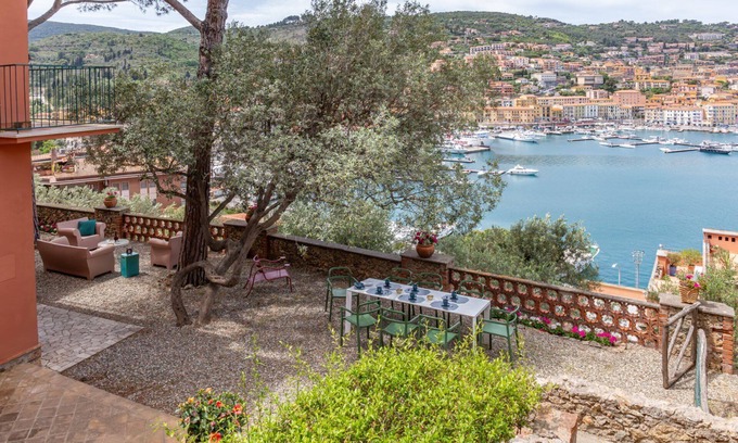 Porto Santo Stefano Villa | Villa en Porto Santo Stefano con 4 habitaciones, capacidad 8