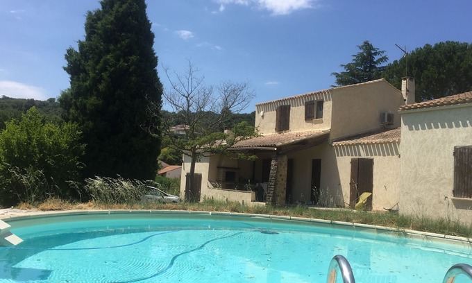 Caumont-sur-Durance Villa | Vrbo Property