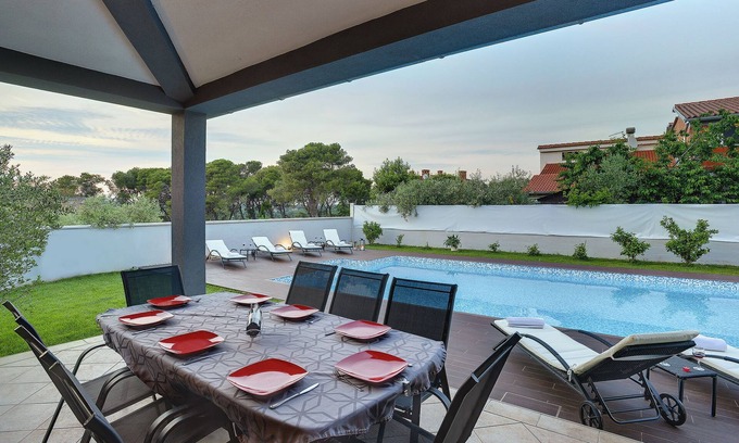 Vinkuran Villa | Villa en Pula cerca de Playa con Piscina