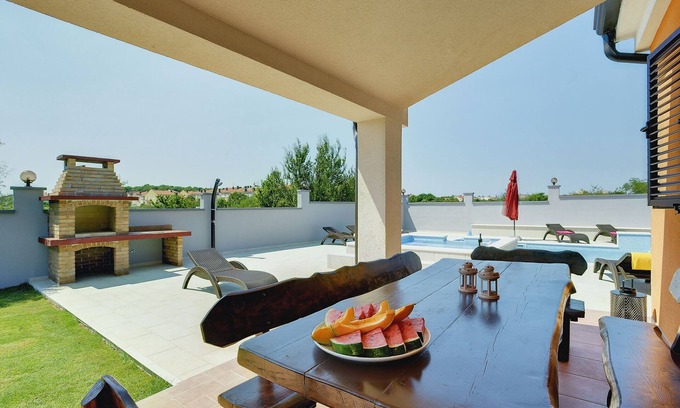 Valdebek Villa | Villa en Pula con playa de mar