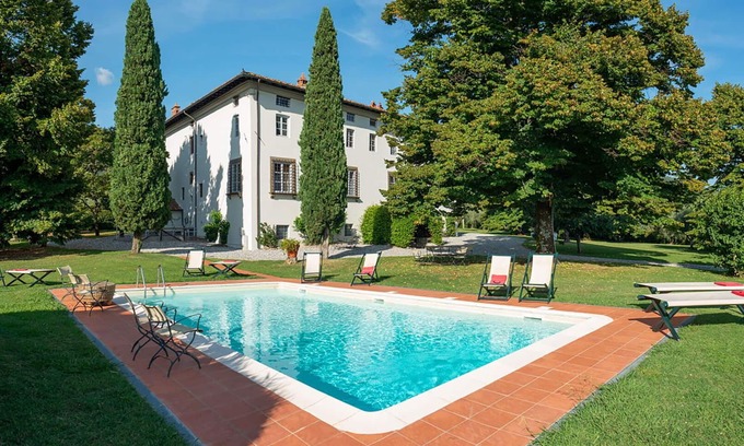 Capannori Villa | Villa en Segromigno In Monte con 8 habitaciones, capacidad 16