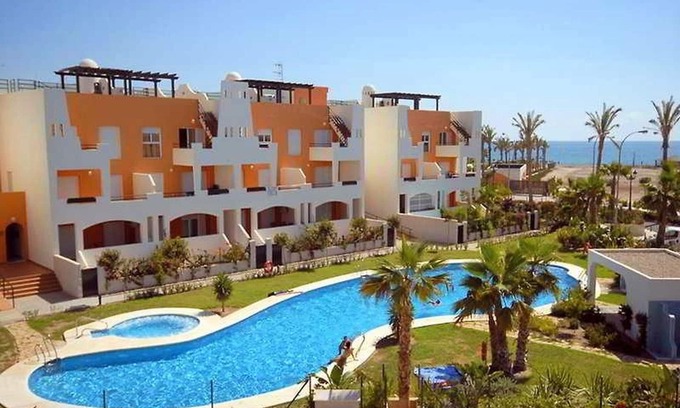 Playa de Vera Apartamento | Bonito piso en Vera Playa con terraza privada