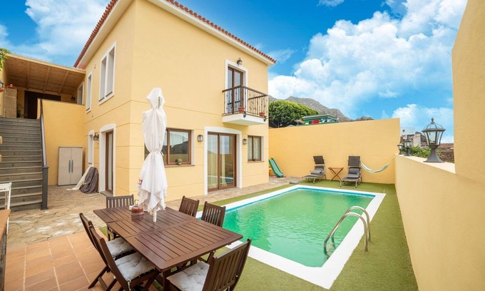 Buenavista del Norte Casa | Villa en Tenerife con piscina y vistas al mar