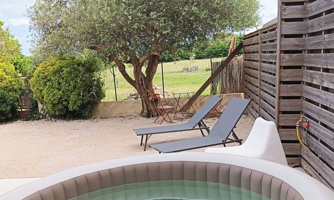 Camaret-sur-Aigues Otro | Villa in the countryside!