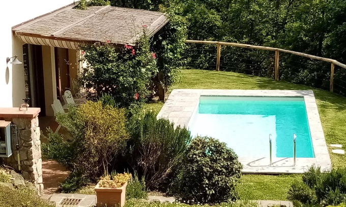 Uzzano Villa | villa en el verde | calle número 2