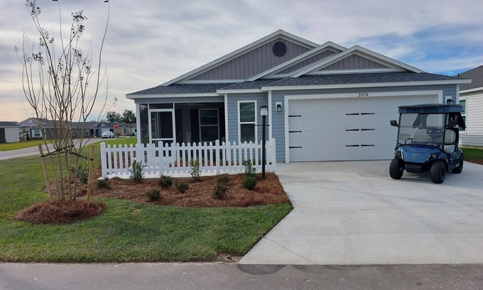 Wildwood Casa | Villa in The Villages close to Brownwood Town Square/ GOLF CART AS A COURTESY