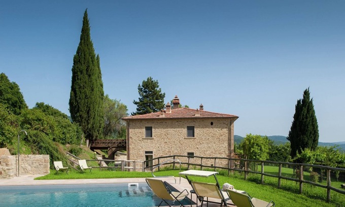 Arezzo Villa | Villa en Toscana con Viñedo Orgánico