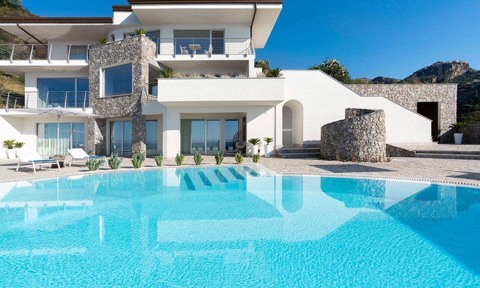 Taormina Villa | Villa en Villagonia con 10 habitaciones, capacidad 20