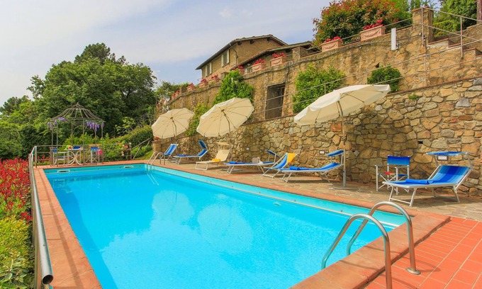 Petrognano Villa | Villa / Independent home en Lucca con 6 habitaciones, capacidad 12