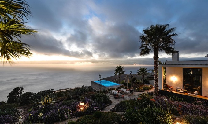 Puntagorda Villa | VILLA INFINITE Moderna villa de diseño Bauhaus con fantásticas vistas al mar