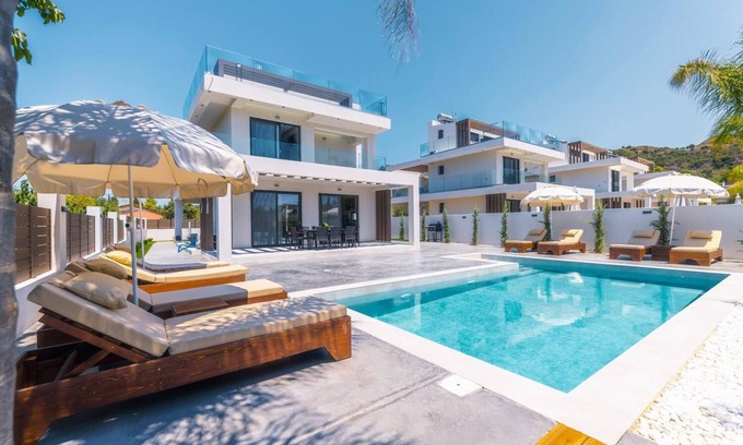 Kalamaki Villa | Villa Infinity Theo - Cuatro Habitaciones Villa, Capacidad 8