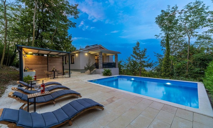 Pican Villa | Villa InSa