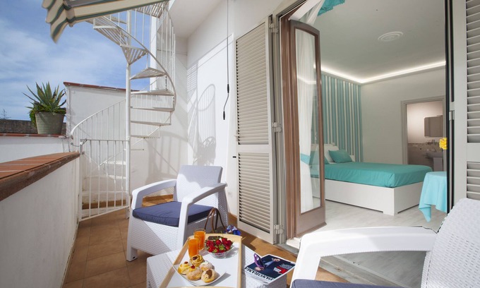 Piano di Sorrento Cama Y Desayuno | Villa Iolanda