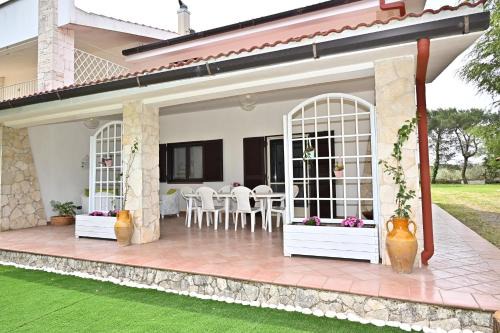Mottola Villa | Villa Irene