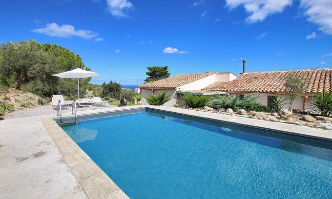 Collesano Villa | Villa con piscina privada y amplio jardín en el campo tranquilo cerca del mar