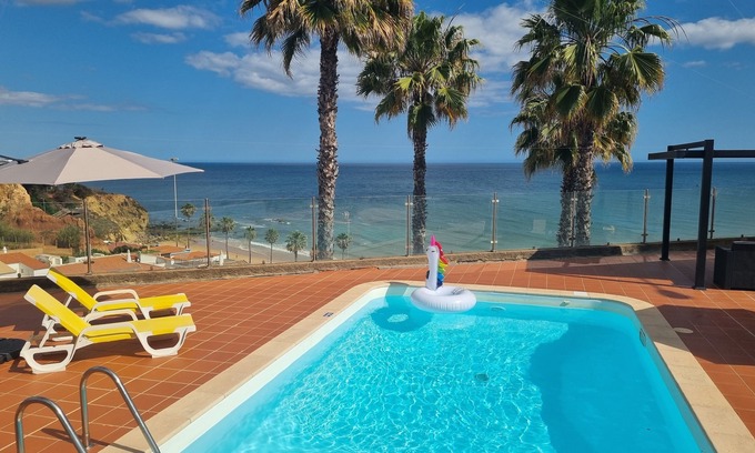 Olhos D'Agua Villa | Villa Jarmelo/hermosa 50m de playa/buena vista al mar/piscina/jardín/AC, wifi 5G