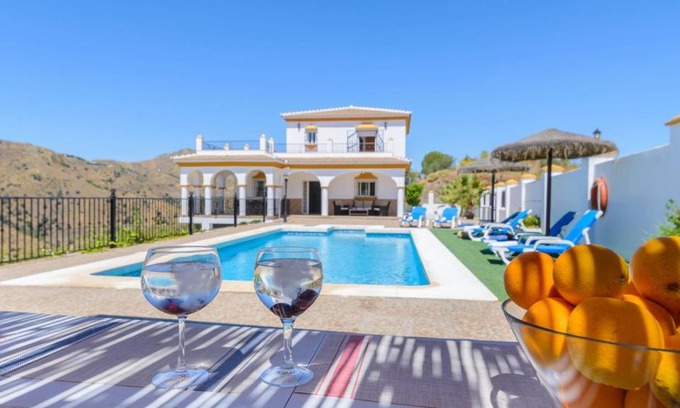 Viñuela Villa | Villa Jazmin Vinuela by Ruralidays