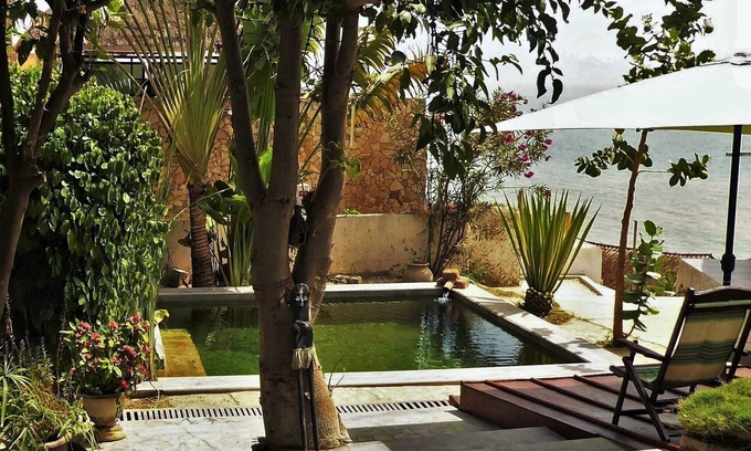 Popenguine Casa | Villa Joko: playa a 20m, piscina ecológica, vista al mar, pensión