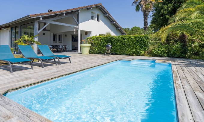 Labenne Villa | Villa 'Jolie Maison Landaise Avec Piscine' con piscina privada, Wi-Fi y aire acondicionado