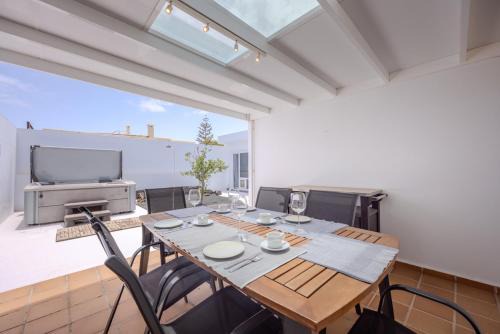 Playa del Cable Apartamento | Villa KAKARIKO
