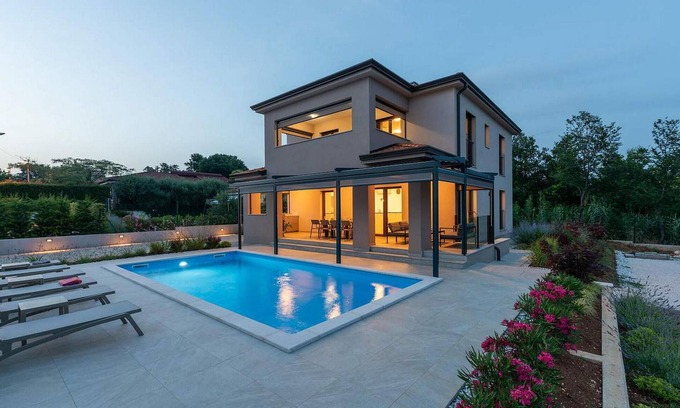 Kadumi Casa | Villa Karina is a newly built holiday home with pool near town of Porec and the beach.