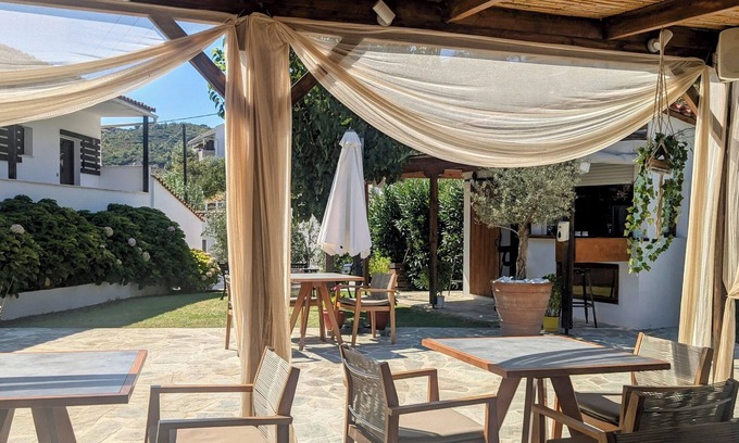Skiathos Hotel | Villa Karina - Near Achladies Beach