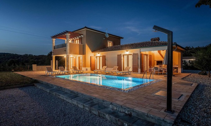 Paradiz Casa | Villa Katarina Labin is a holiday home in a quiet location, only 10 minutes from Labin.