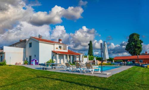 Butkovici Casa | Villa Kati Bati, a perfect summer villa with pool