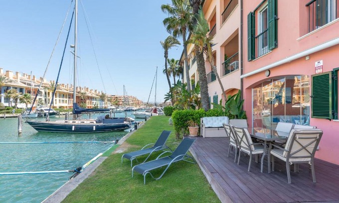 Sotogrande Chalet De Esquí | Villa Katia - House In San Roque Free Wifi