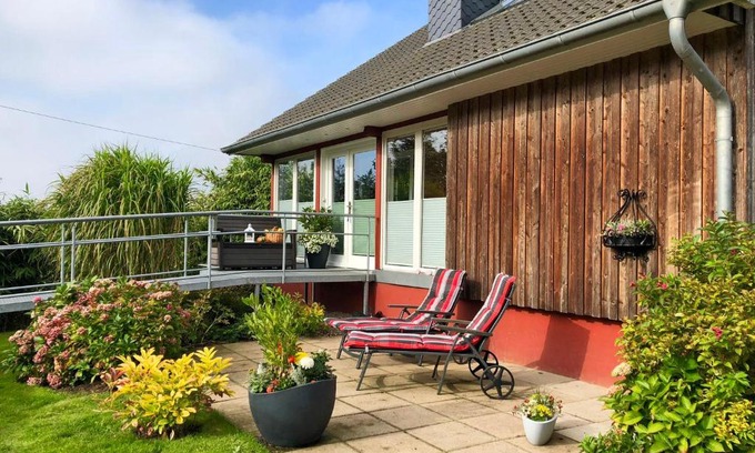 Grodersby Casa | villa kunterBUNT