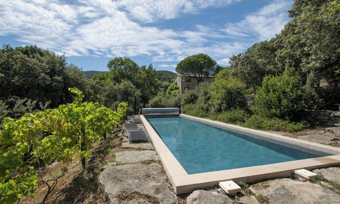 Les Vans Villa | Villa 'L' Elzède' con vistas a la montaña, piscina privada y Wi-Fi