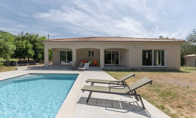 Les Salelles Villa | Villa 'La Barbière' con piscina privada, Wi-Fi y aire acondicionado