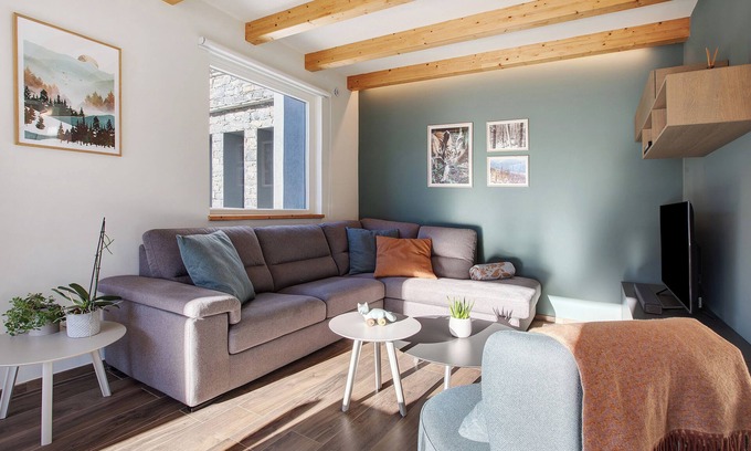 Sarre Villa | Villa 'La Maison Du Renard' con vistas a las montañas, Wi-Fi y aire acondicionado
