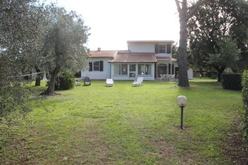 Castagneto Carducci Villa | Villa la Respigola completamente indipendente con giardino recintato
