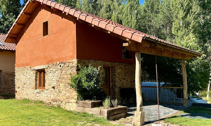 El Castro Cabaña | Villa la Roza III. Paraíso rural con chimenea, junto al río, reserva de biosfera