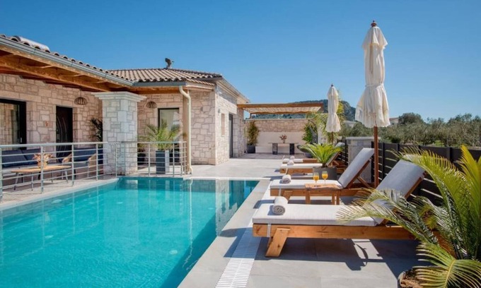 Gaitanion Villa | Villa Laha Gabrijela in Zante / Zakynthos with Private Pool & Modern Comforts