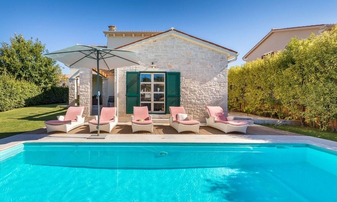 Lasici Villa | Villa Lasici: encantadora villa con piscina privada en la hermosa campina de Istria