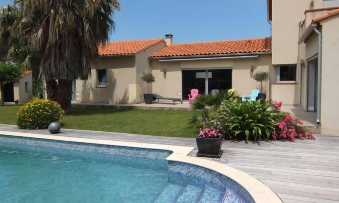 Saint-Genis Casa | Villa Lavande by Interhome
